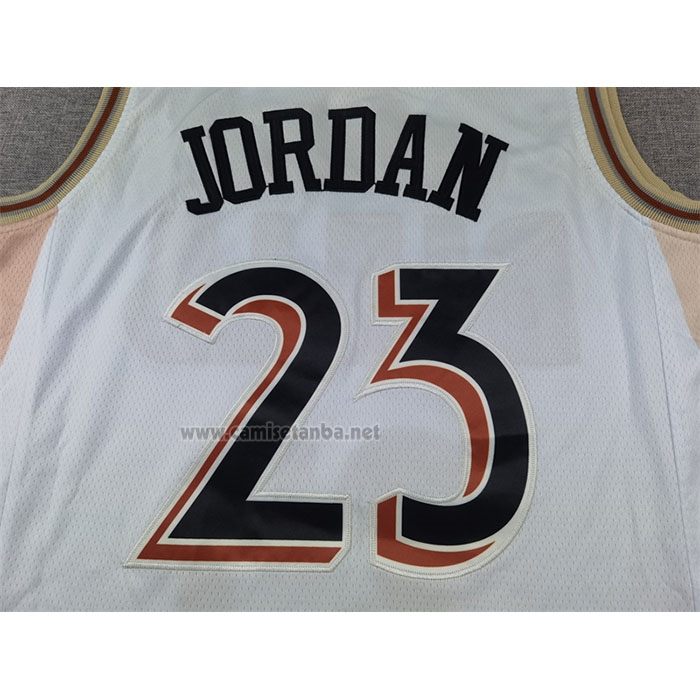Camiseta Chicago Bulls Michael Jordan #23 Ciudad 2024-25 Blanco